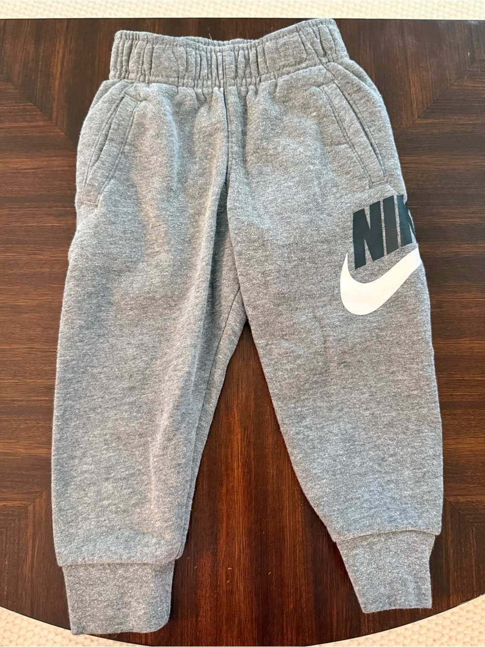Nike Kid’s Club Logo Joggers